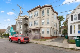 33A Nichols St, Lynn, MA 01902