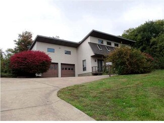 6912 Gardner Rd, Chandler, IN 47610