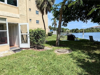 3697 Lake Bayshore Dr Unit 109, Bradenton, FL 34205