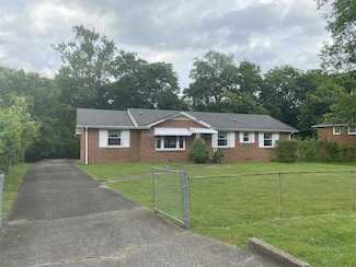 1347 Gibson Dr, Clarksville, TN 37043