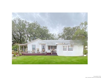 15875 Bexar St, Lacoste, TX 78039