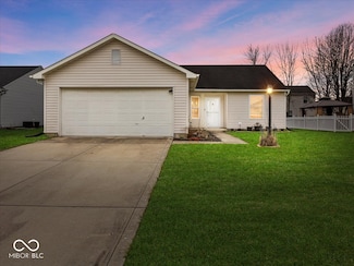 1683 Sweetwater Ln, Greenfield, IN 46140