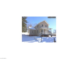 8613 Mckinley Ave NE, Mineral City, OH 44656
