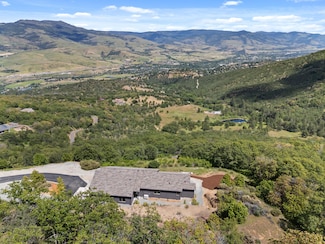 3060 Ashland Mine Rd, Ashland, OR 97520