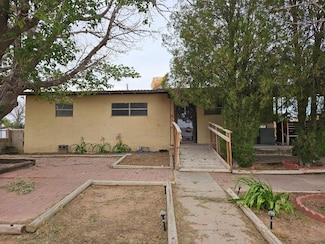 115 N Locust St, Kermit, TX 79745