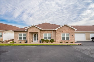 1704 Seminole Cir, Beaver Falls, PA 15010