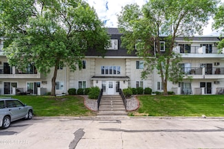815 Duke Dr Unit 336, Grand Forks, ND 58201