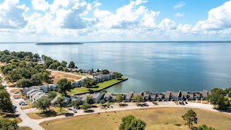 325 Carolcrest Ln Unit 2, Livingston, TX 77351