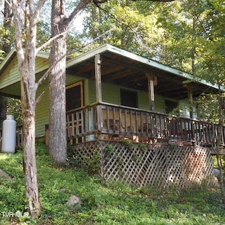 17532 Phillips Rd, Bristol, VA 24202