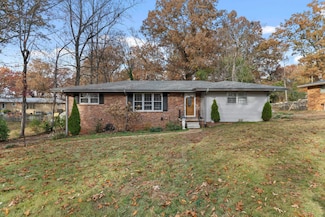 1605 Winston St, Florence, AL 35630