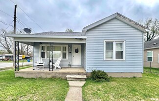 411 N Maple St, de Soto, IL 62924