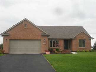 4862 Round House Cir, Monclova, OH 43542