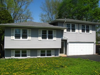 1261 Brandywine Cir, Batavia, IL 60510