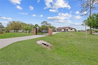 3661 50th Ave NE, Naples, FL 34120
