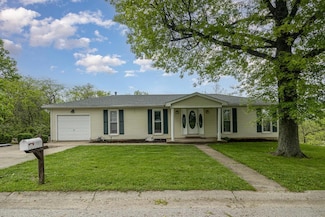 949 Primrose Dr, Lawrenceburg, IN 47025