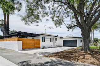 1613 S Roosevelt Ave, Fullerton, CA 92832