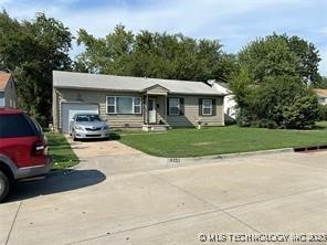 6245 E Latimer St, Tulsa, OK 74115