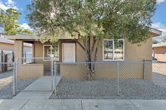 915 7th St SW, Albuquerque, NM 87102