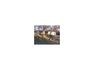 606 N Locust St, Carrollton, MO 64633