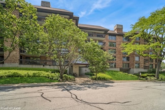 3851 Mission Hills Rd Unit 412, Northbrook, IL 60062