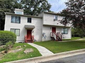 910 Oak Ln SE, Conyers, GA 30012