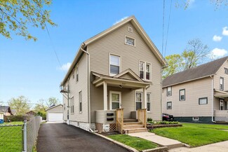 605 N View St, Aurora, IL 60506
