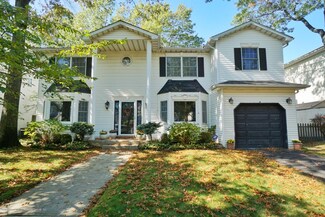 142 Aspinwall St, Staten Island, NY 10307