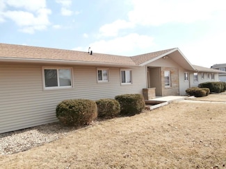 803 N Main St, Verona, WI 53593