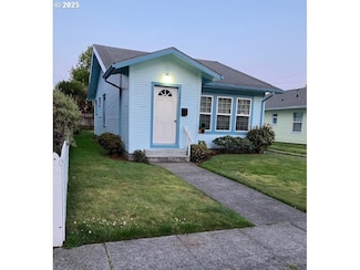 1413 Union Ave, North Bend, OR 97459