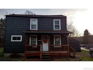 41 Chamberlain St, Wellsville, NY 14895