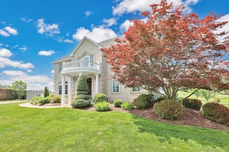 197 Shadow Pond Ln, Suffield, CT 06078