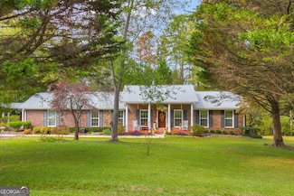 290 Indian Dr, Eastanollee, GA 30538