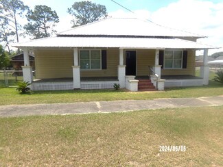 405 E Jl Tyre St, Screven, GA 31560