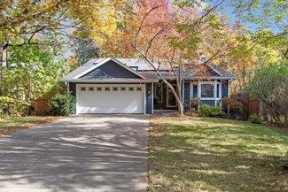 247 Cobbler Ct, Circle Pines, MN 55014