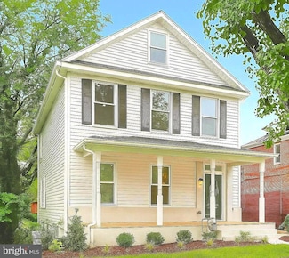3722 36th St, Mount Rainier, MD 20712