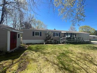 21 Pine Hill M H Park, Berwick, ME 03901