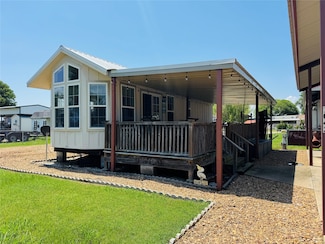 1045 Pelican Isle Dr, Kerens, TX 75144