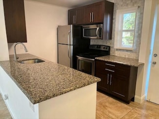 2131 NE 1st Ct Unit 105, Boynton Beach, FL 33435