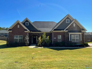 138 Sougahatchee Dr, New Market, AL 35761
