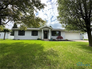2 Meadow Lane Dr, Delta, OH 43515