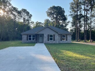 90 Alan Rd, Carriere, MS 39426