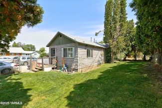 1119 S 19th Ave, Yakima, WA 98902