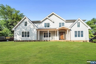 12 Rickland Rd, Old Tappan, NJ 07675