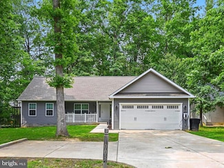 1003 Confederate Dr, Locust Grove, VA 22508