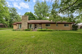 1201 Edgewood Dr, Warsaw, IN 46580