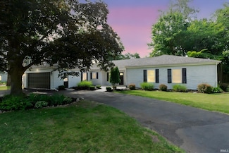 1725 Rainbow Bend Blvd, Elkhart, IN 46514