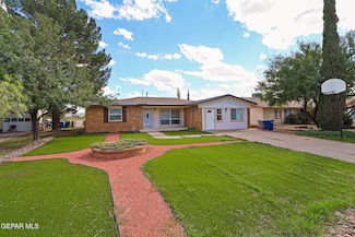 124 Serrania Dr, El Paso, TX 79932