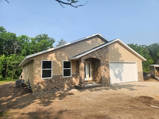 8106 Monroe St, Burlington, WI 53105