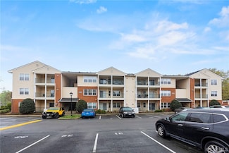 9411 Links Ln Unit A, Glen Allen, VA 23059