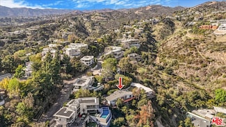 960 N Tigertail Rd, Los Angeles, CA 90049